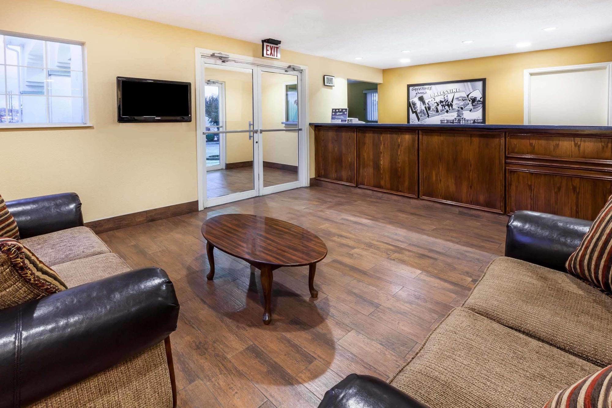 Premier Inn Palestine Bagian luar foto