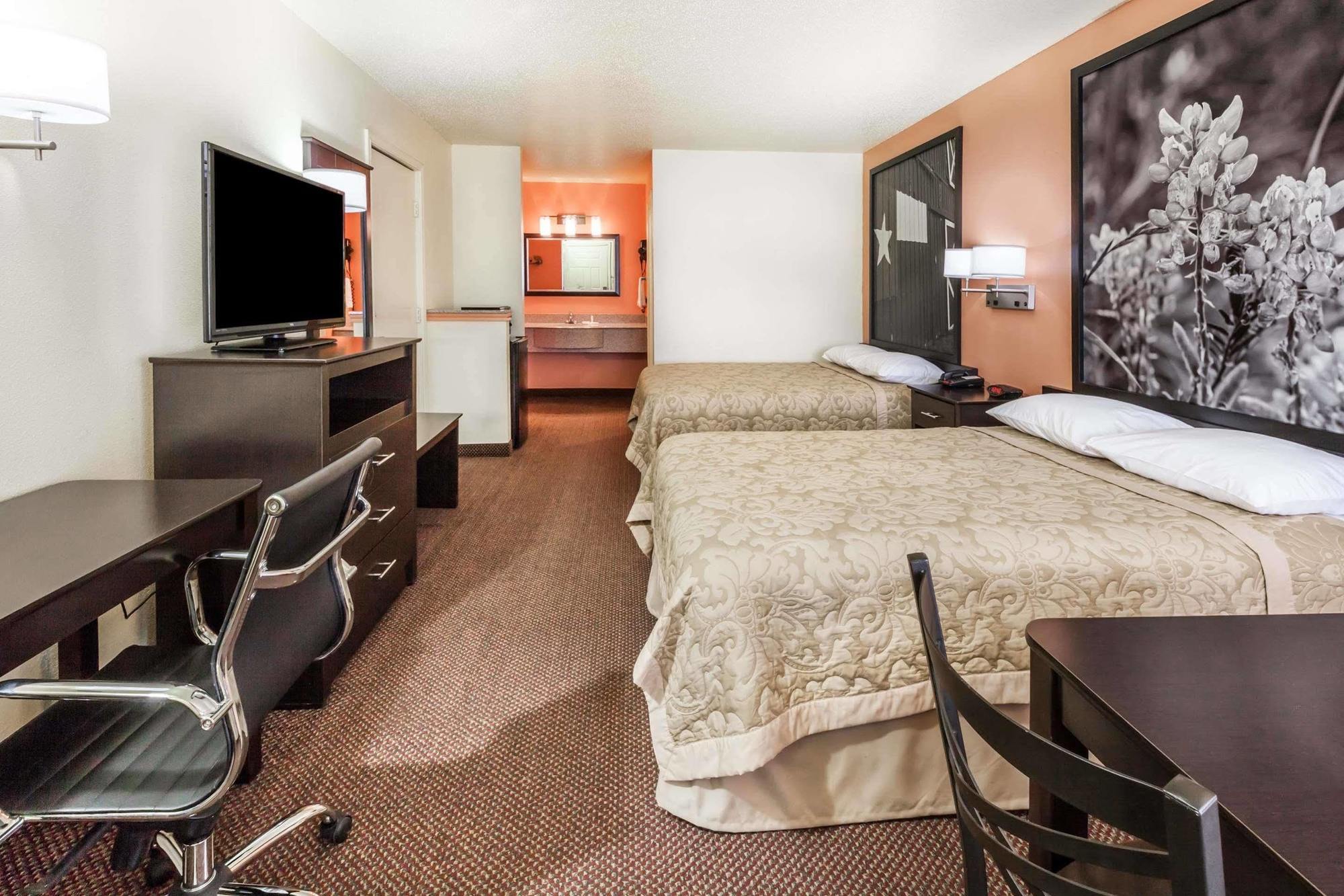 Premier Inn Palestine Bagian luar foto